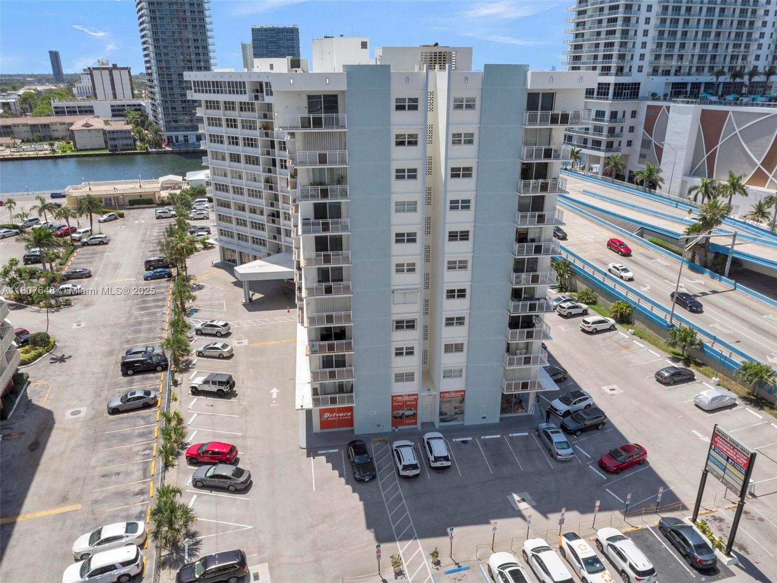 IMPERIAL TOWERS NORTH CON - Residential