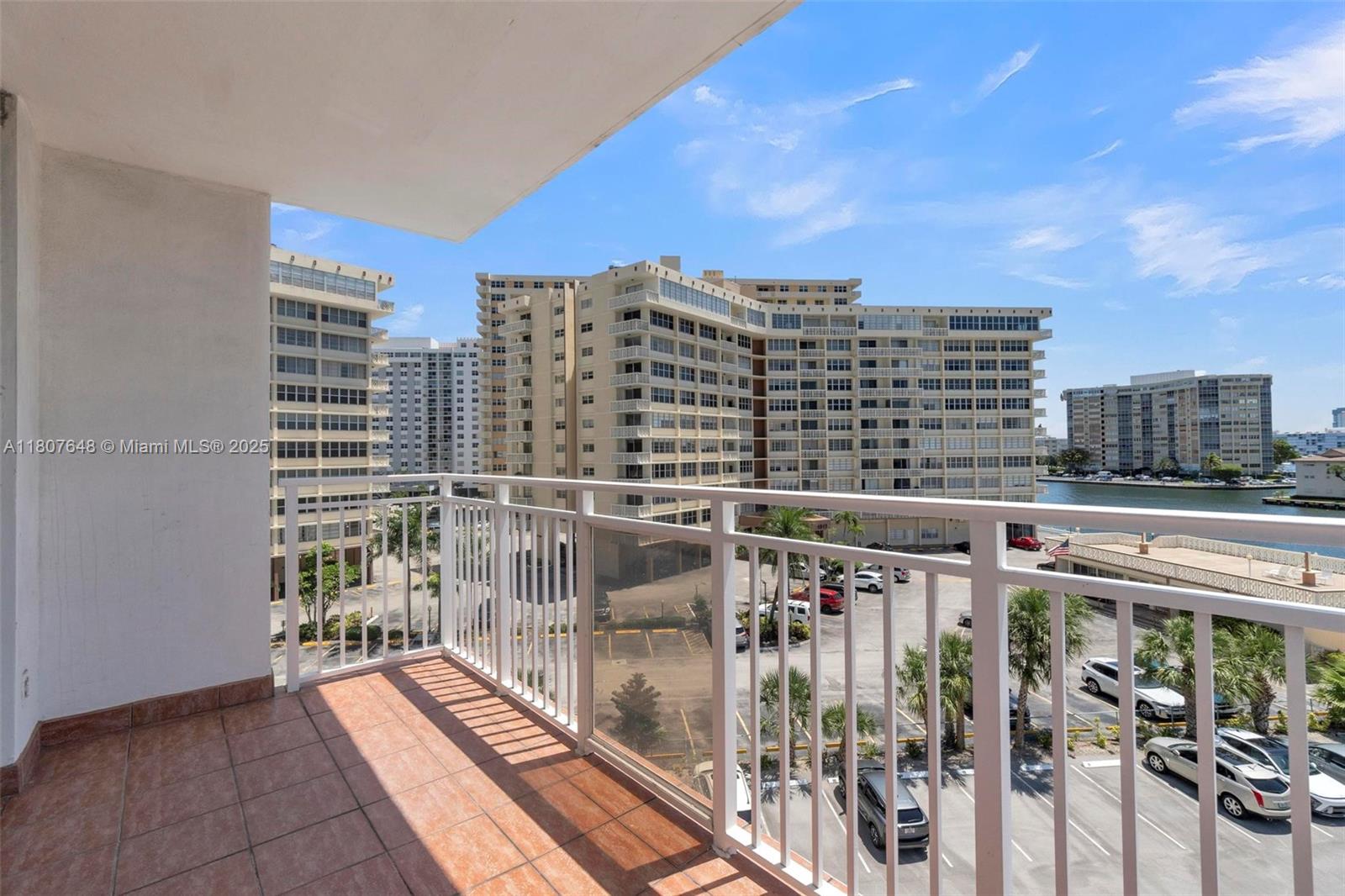 IMPERIAL TOWERS NORTH CON - Residential