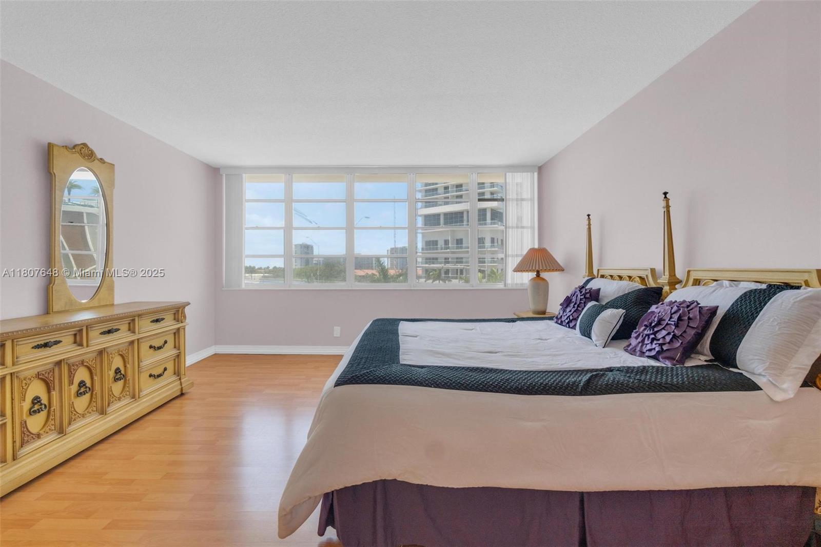 IMPERIAL TOWERS NORTH CON - Residential