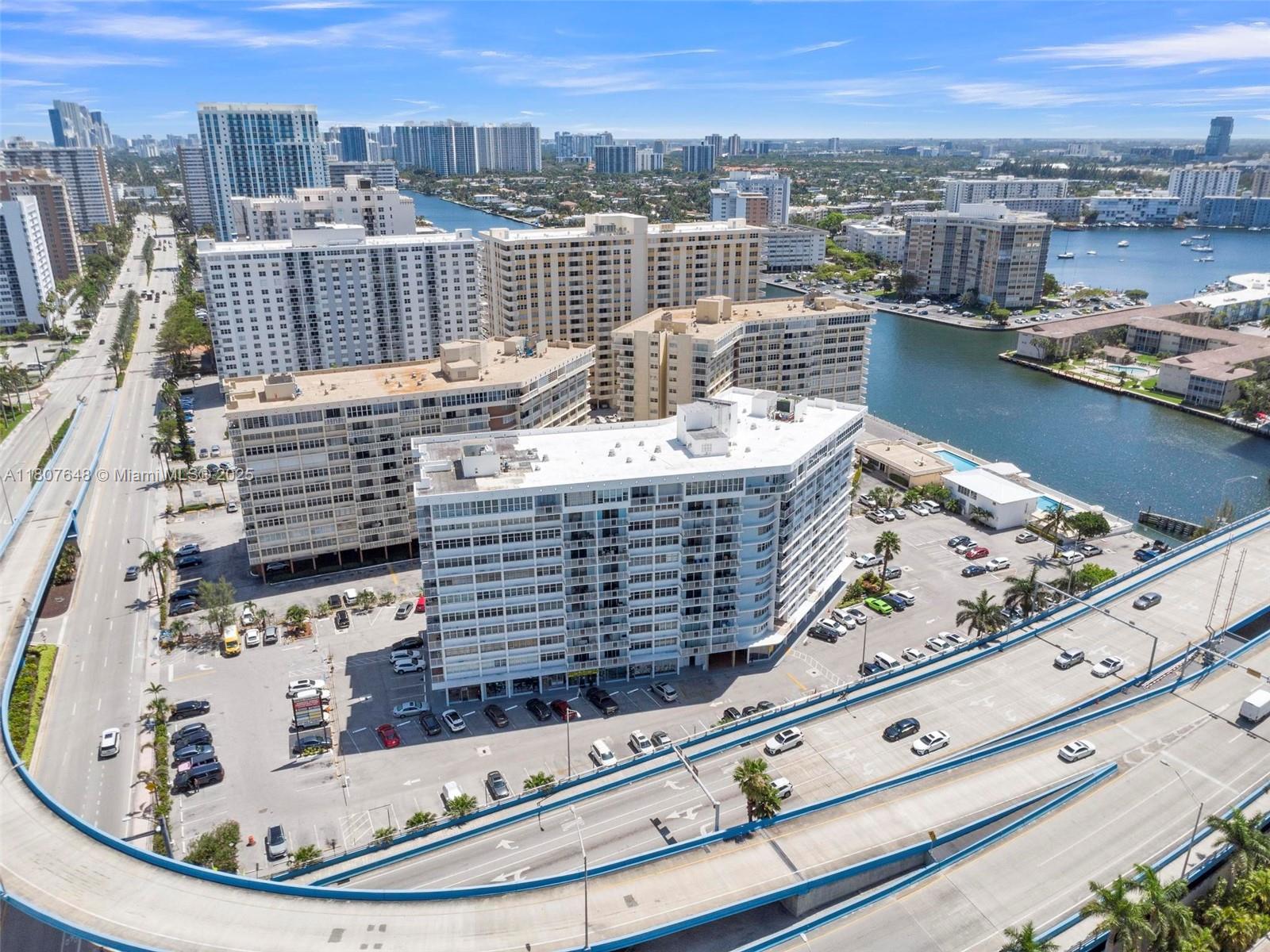 IMPERIAL TOWERS NORTH CON - Residential