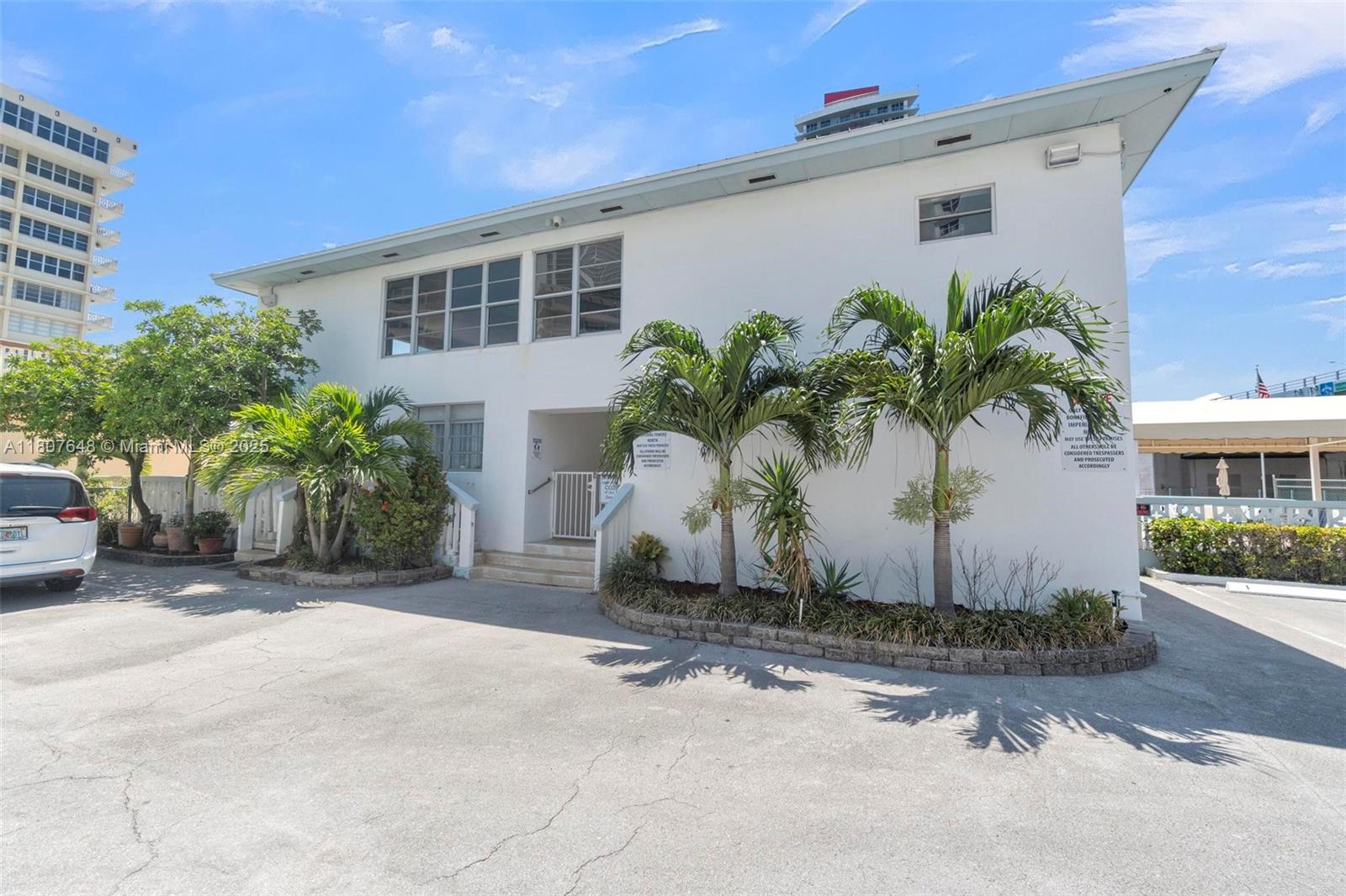 IMPERIAL TOWERS NORTH CON - Residential