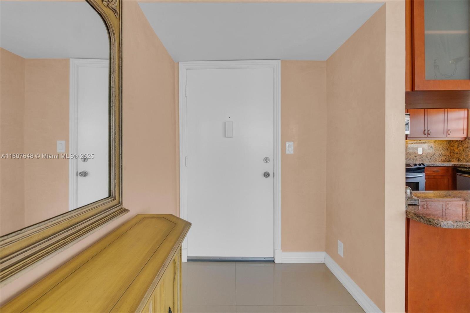 IMPERIAL TOWERS NORTH CON - Residential