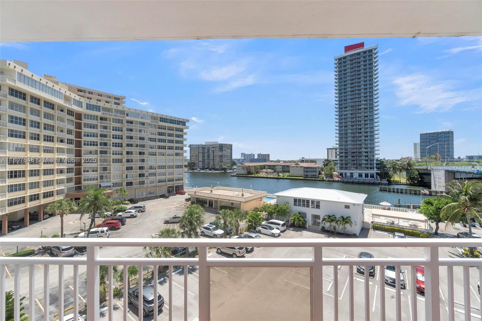 IMPERIAL TOWERS NORTH CON - Residential