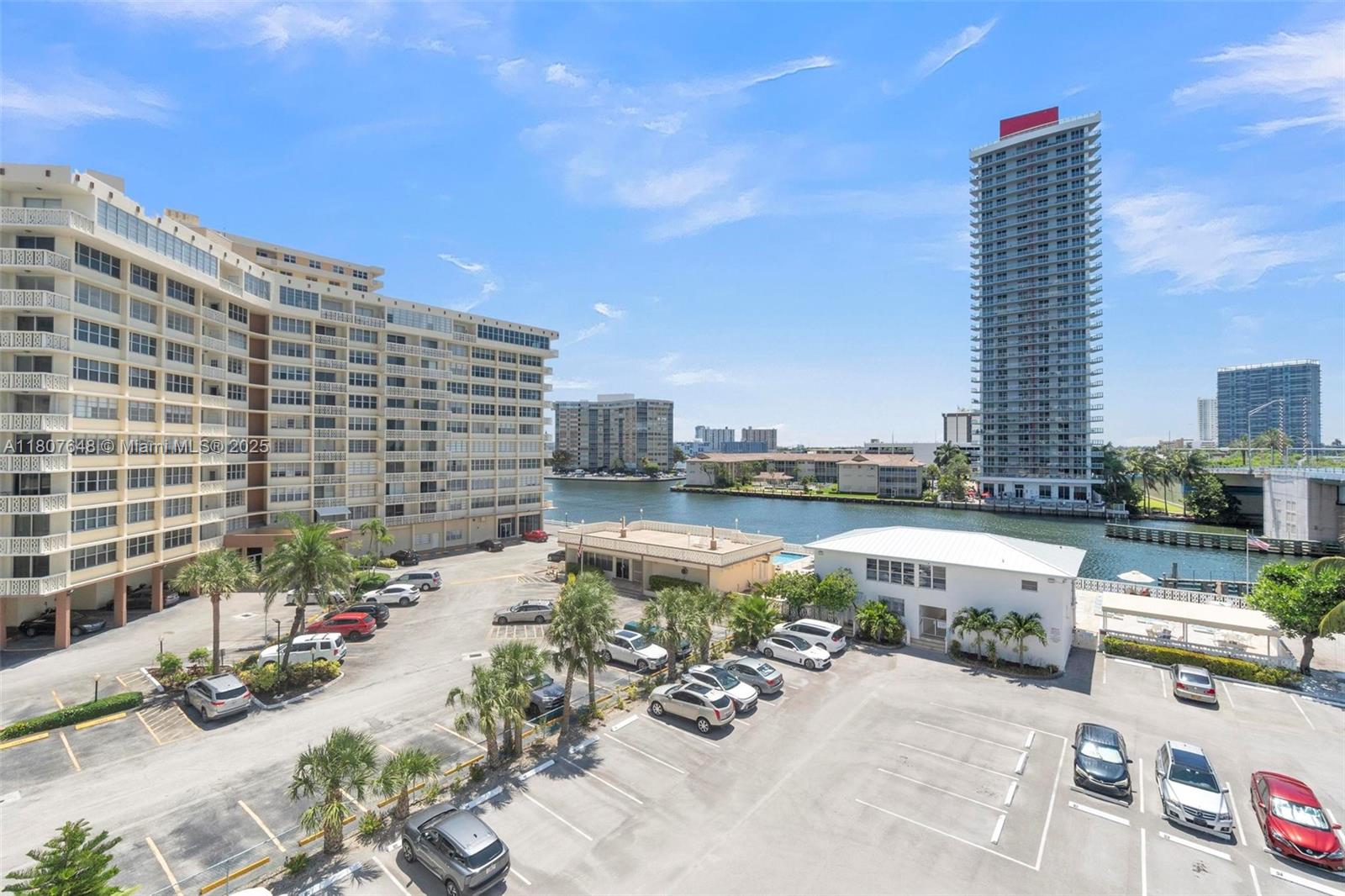 IMPERIAL TOWERS NORTH CON - Residential