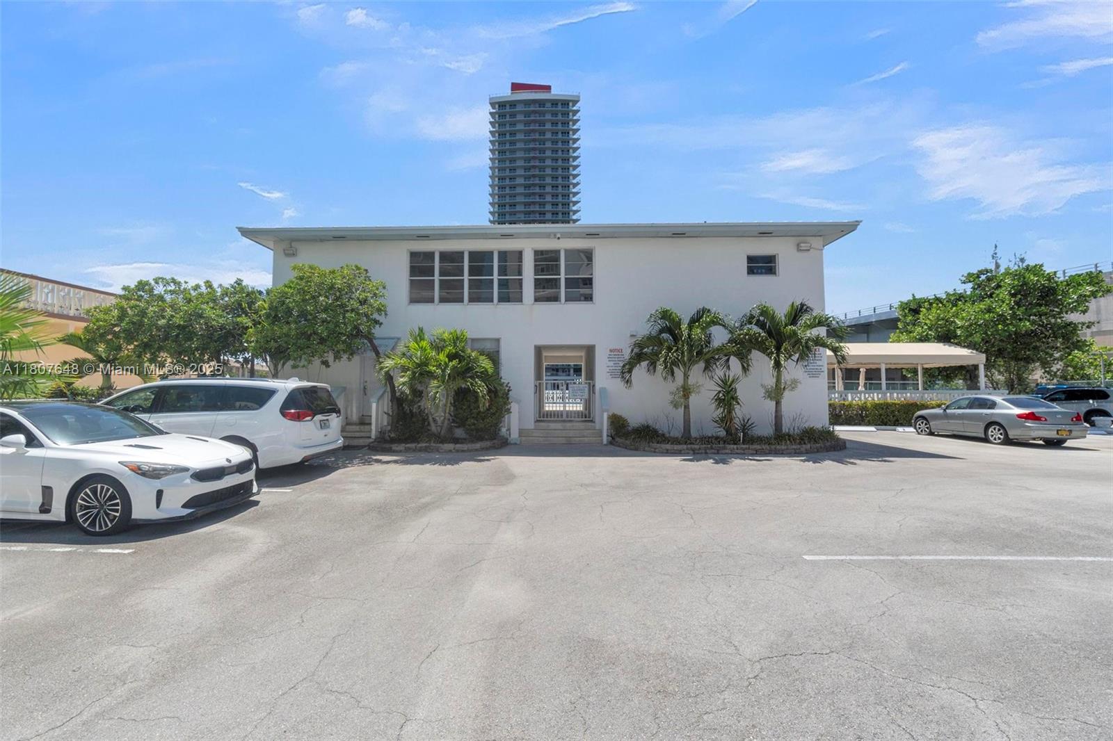 IMPERIAL TOWERS NORTH CON - Residential