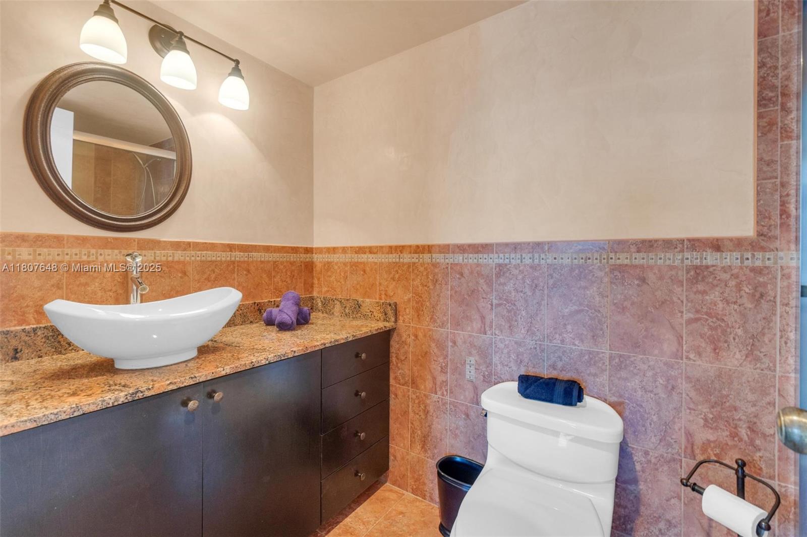 IMPERIAL TOWERS NORTH CON - Residential