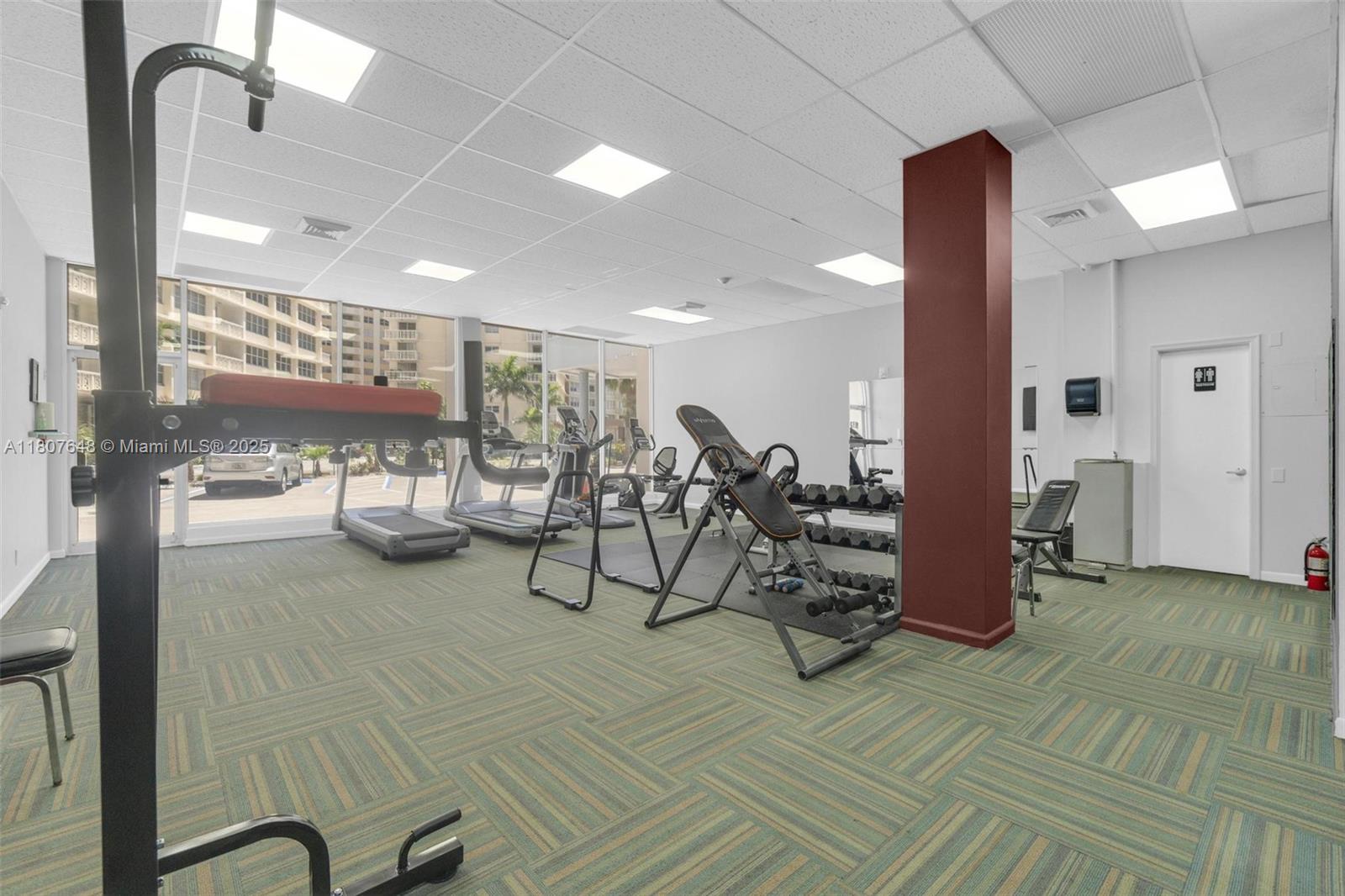 IMPERIAL TOWERS NORTH CON - Residential