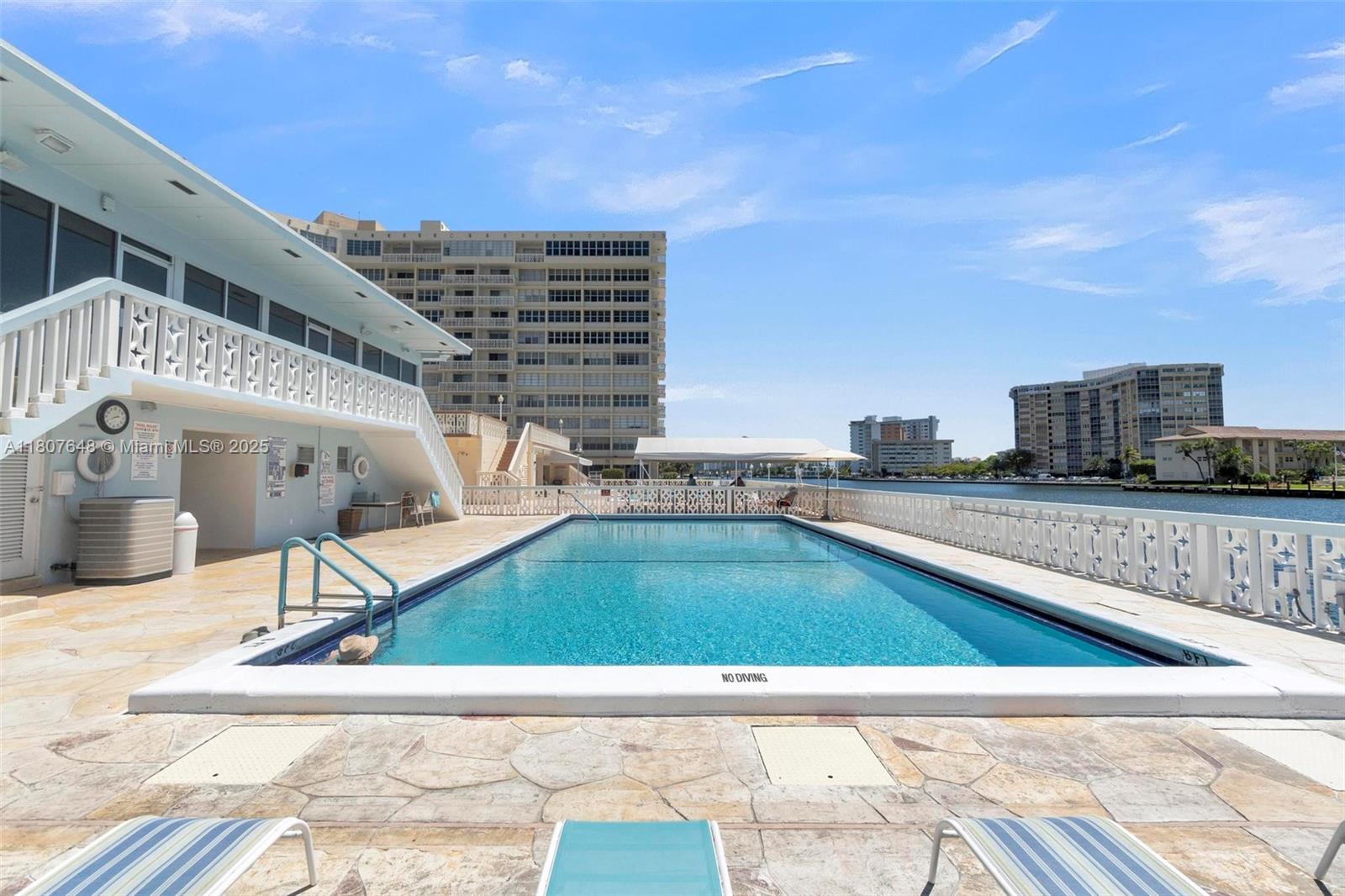 IMPERIAL TOWERS NORTH CON - Residential