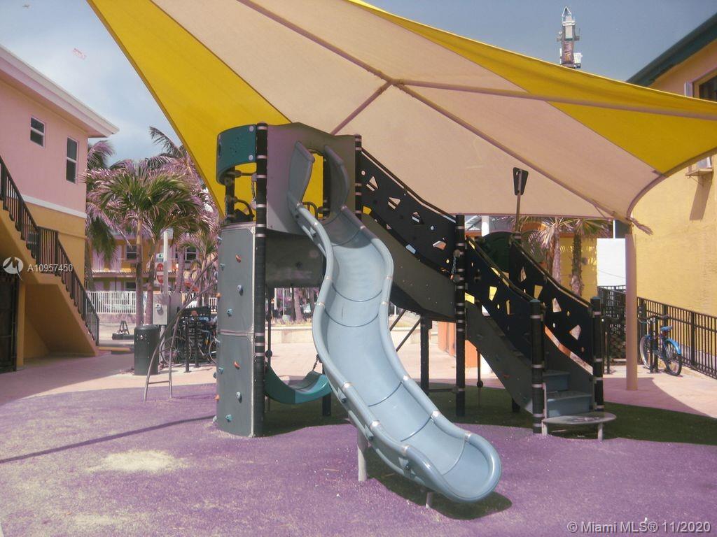 HOLLYWOOD BEACH RESORT CO - Residential Lease