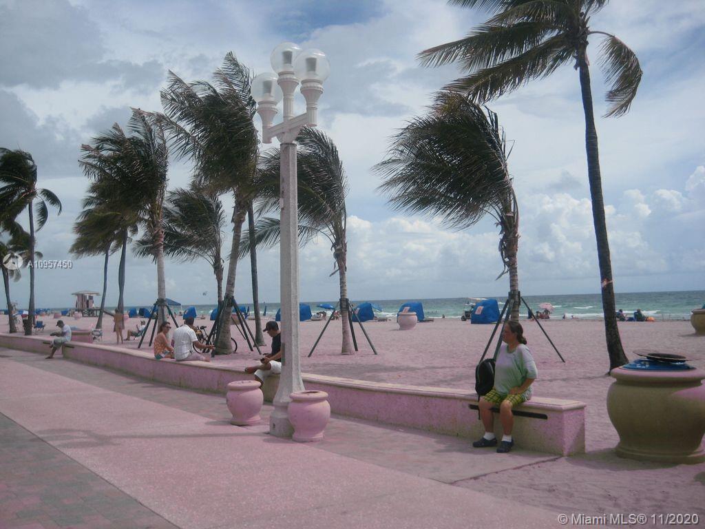 HOLLYWOOD BEACH RESORT CO - Residential Lease