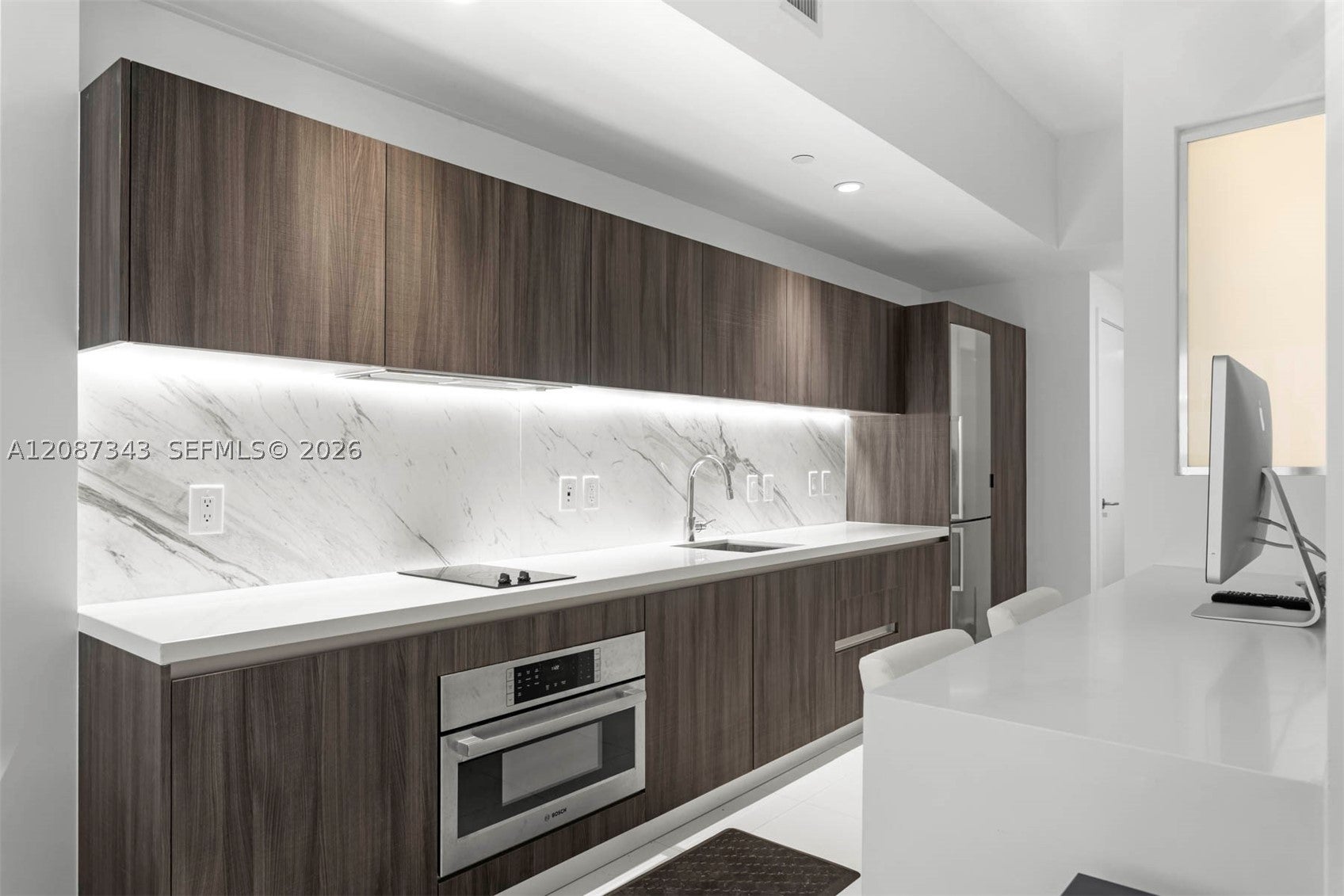 851 NE 1st Ave 300