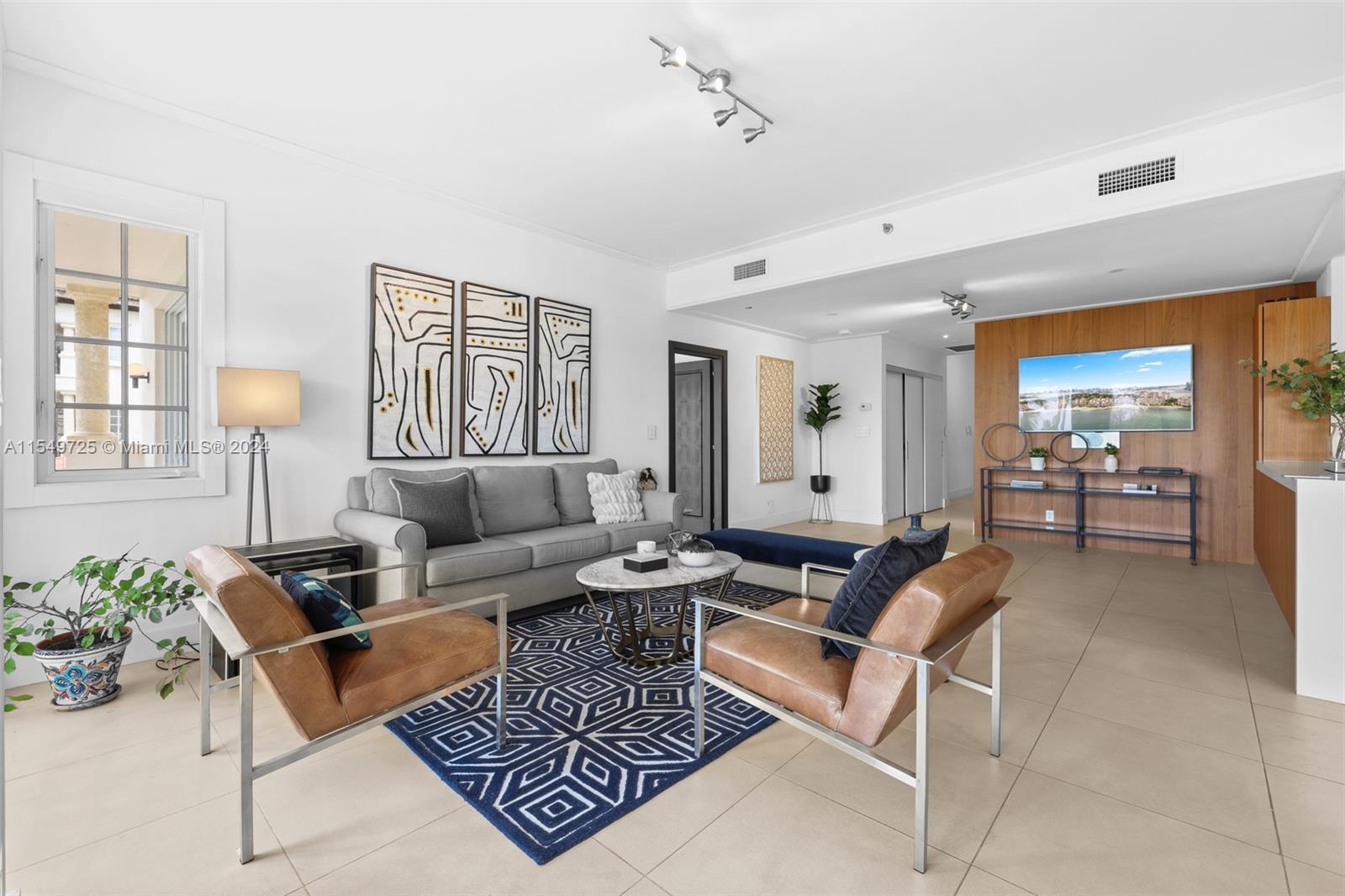 19127 Fisher Island Dr 19127