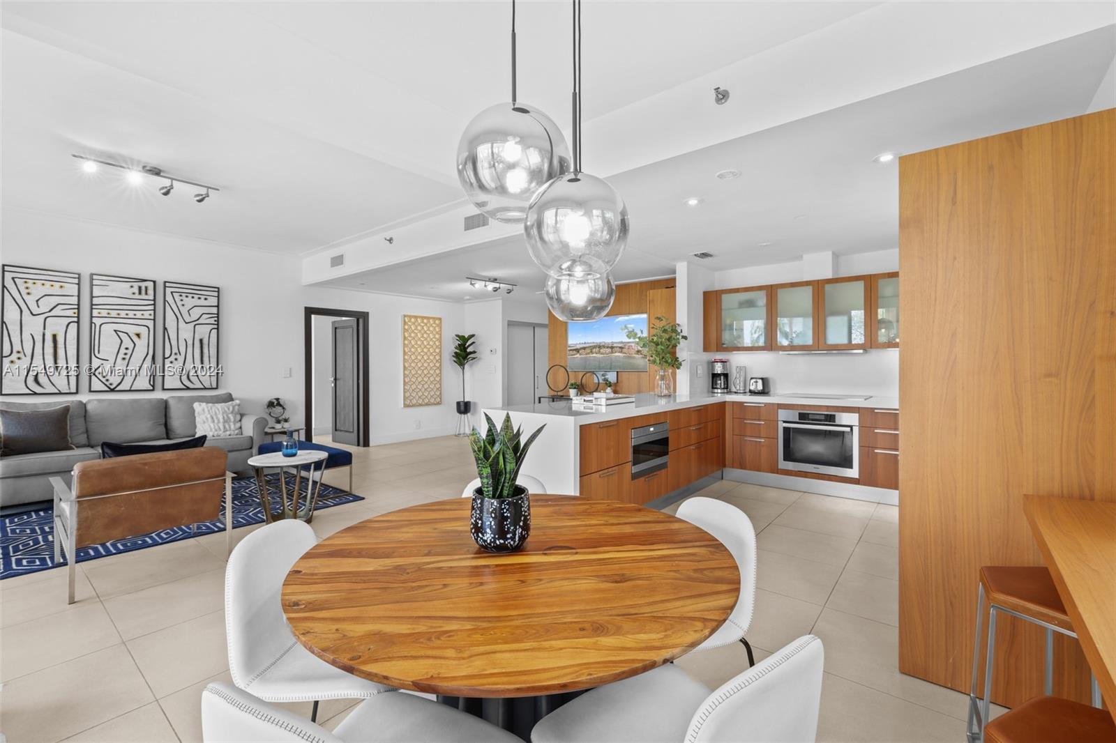 SEASIDE CONDO - Residential Lease