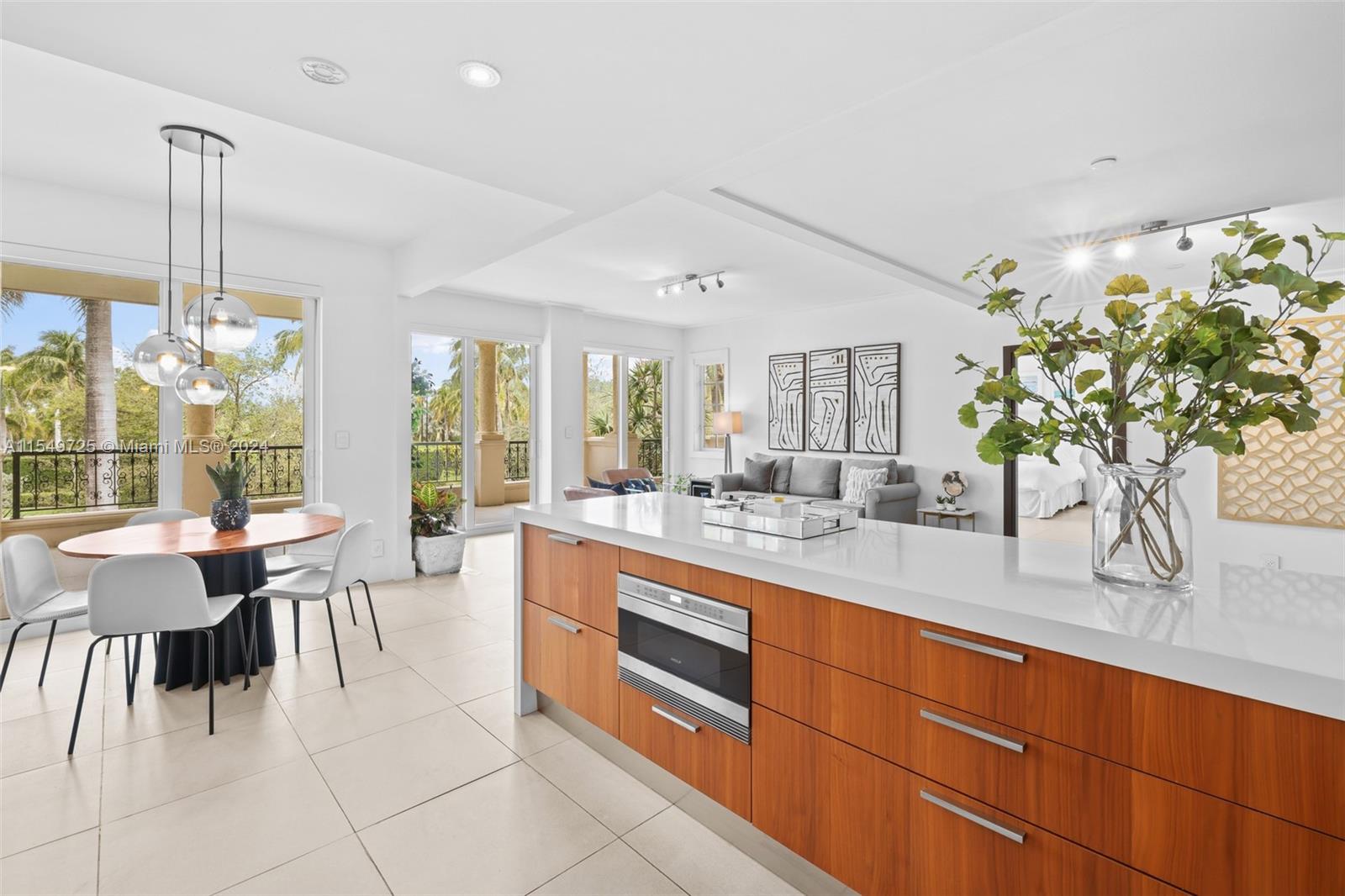 SEASIDE CONDO - Residential Lease