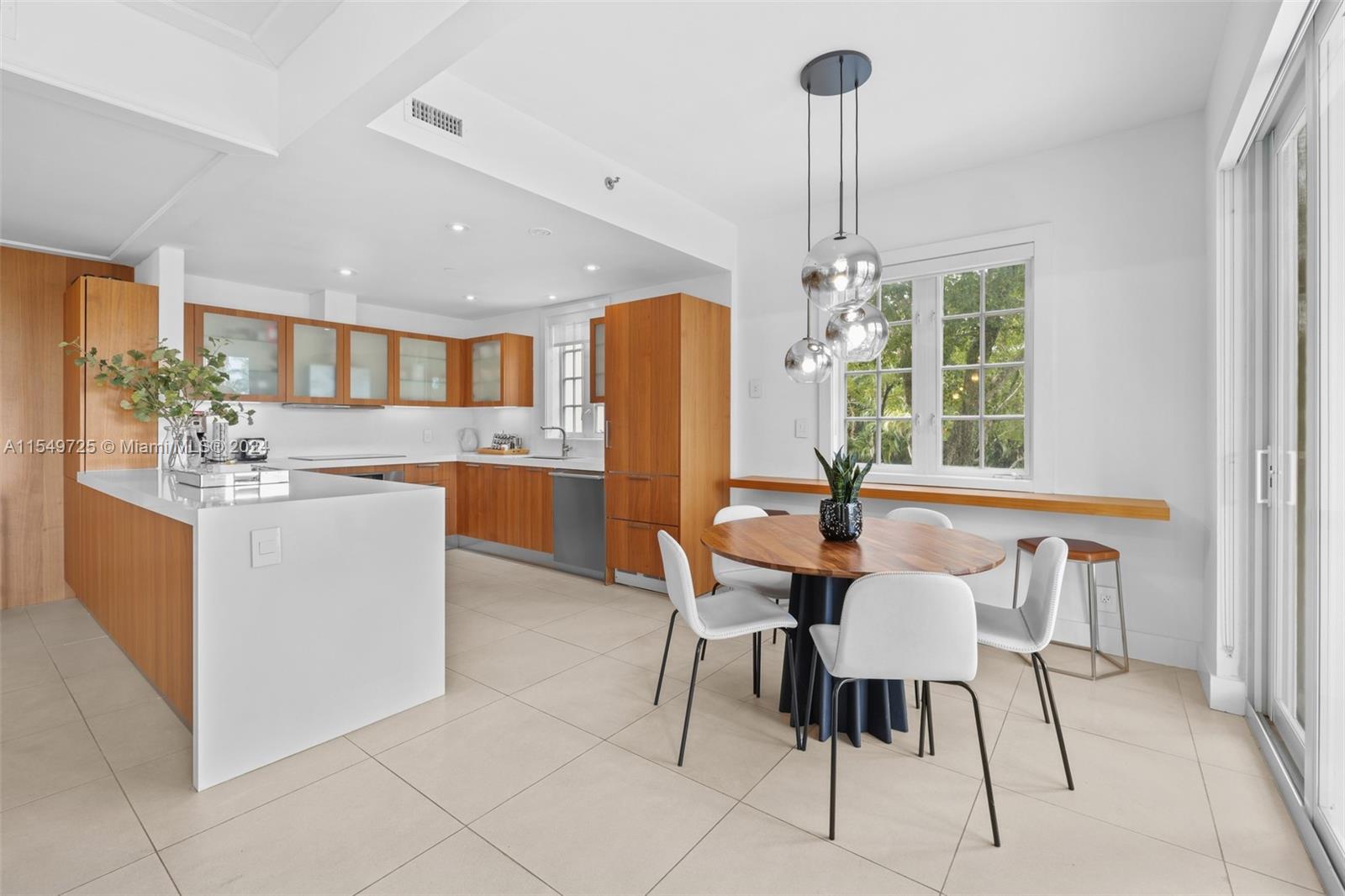 SEASIDE CONDO - Residential Lease