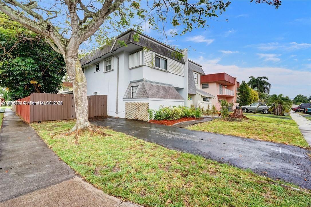 Rental Property at 8002 Sw 5th St 8002, North Lauderdale, Miami-Dade County, Florida - Bedrooms: 5 
Bathrooms: 4  - $4,000 MO.