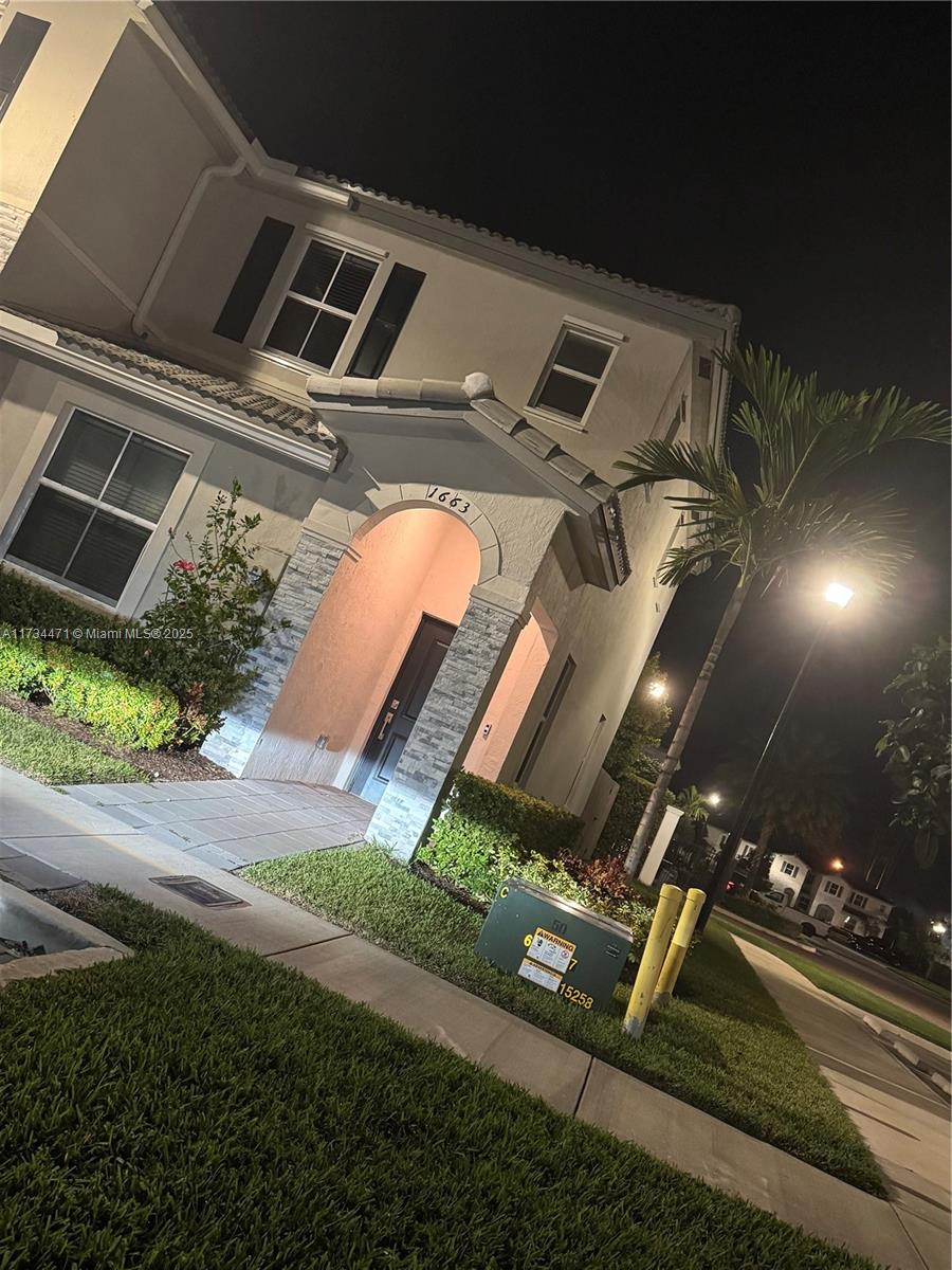 Property for Sale at 1663 Se 26th Rd 1663, Homestead, Miami-Dade County, Florida - Bedrooms: 3 
Bathrooms: 3  - $390,000