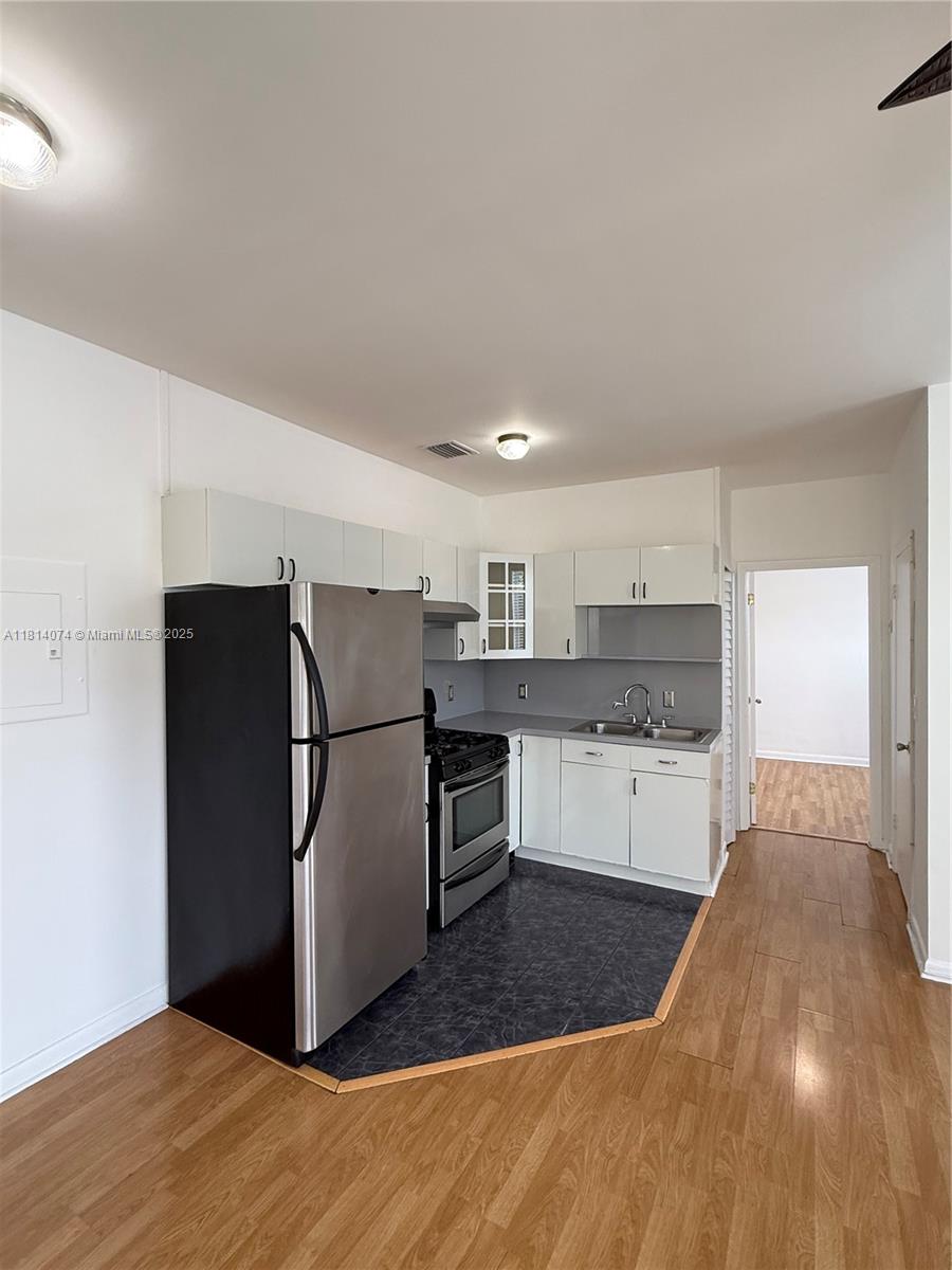 SHERIDAN CONDO - Residential Lease