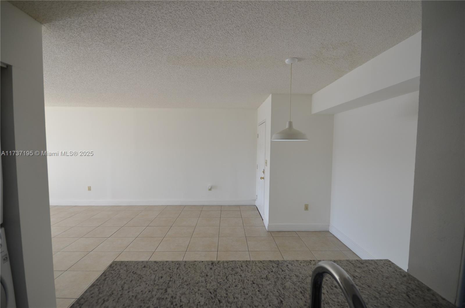 KENDALL LAKE TOWERS CONDO - Residential
