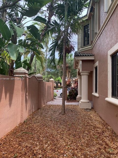 Legends At Weston Hills - Residential Lease