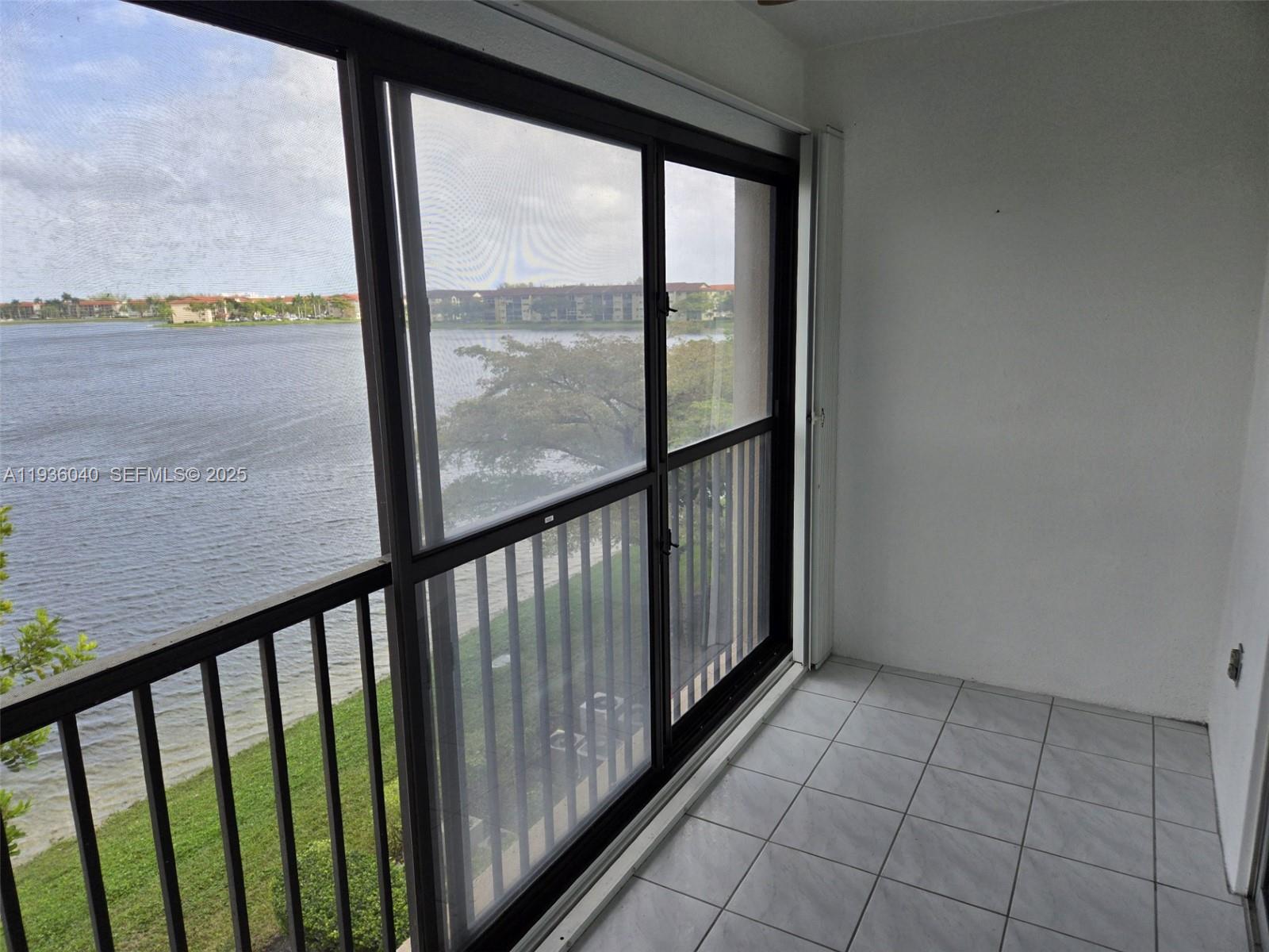 IVANHOE EAST AT CENTURY V - Residential