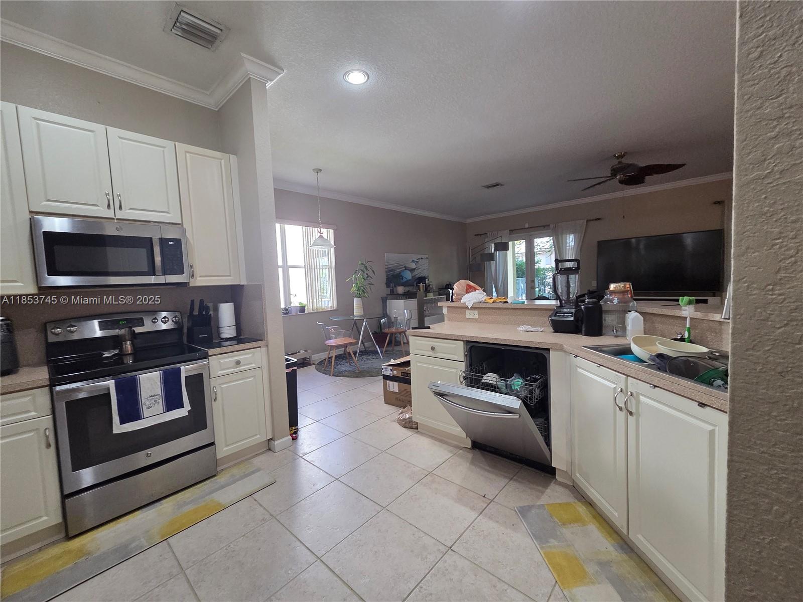 SECTOR 2-PARCELS 17 18 19 - Residential Lease