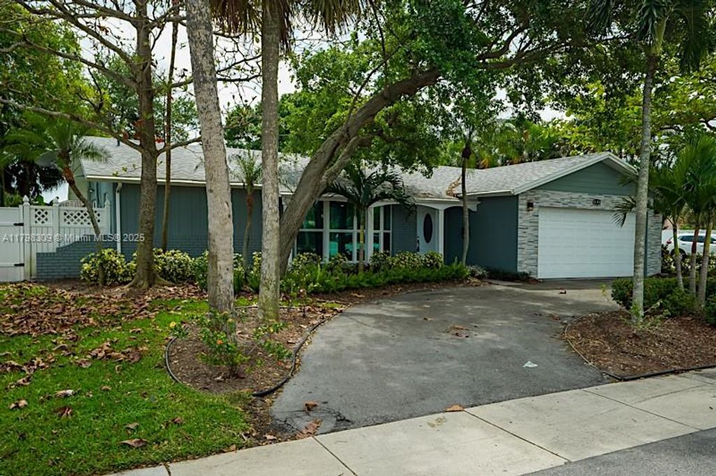 Photo of 1198 W Camino Real Real #0, Boca Raton, FL 33486 (MLS # A11798309)