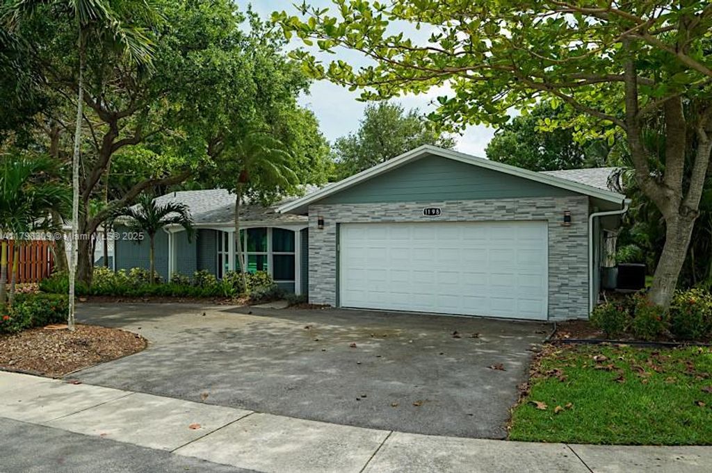 Photo of 1198 W Camino Real Real #0, Boca Raton, FL 33486 (MLS # A11798309)