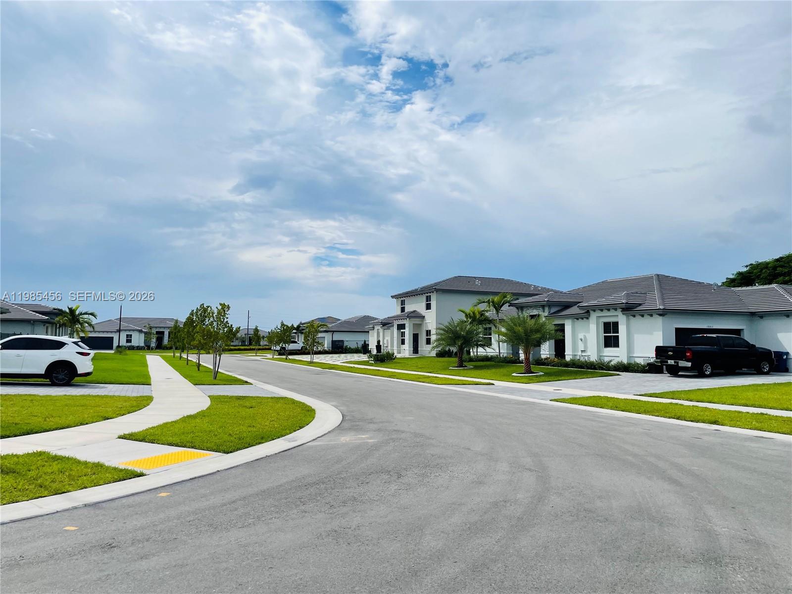 SEDONA ESTATES - Residential