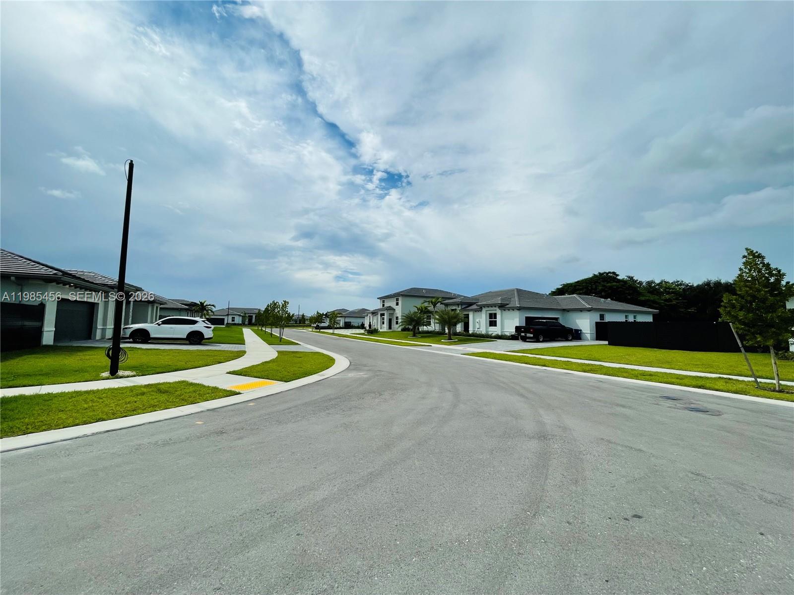 SEDONA ESTATES - Residential