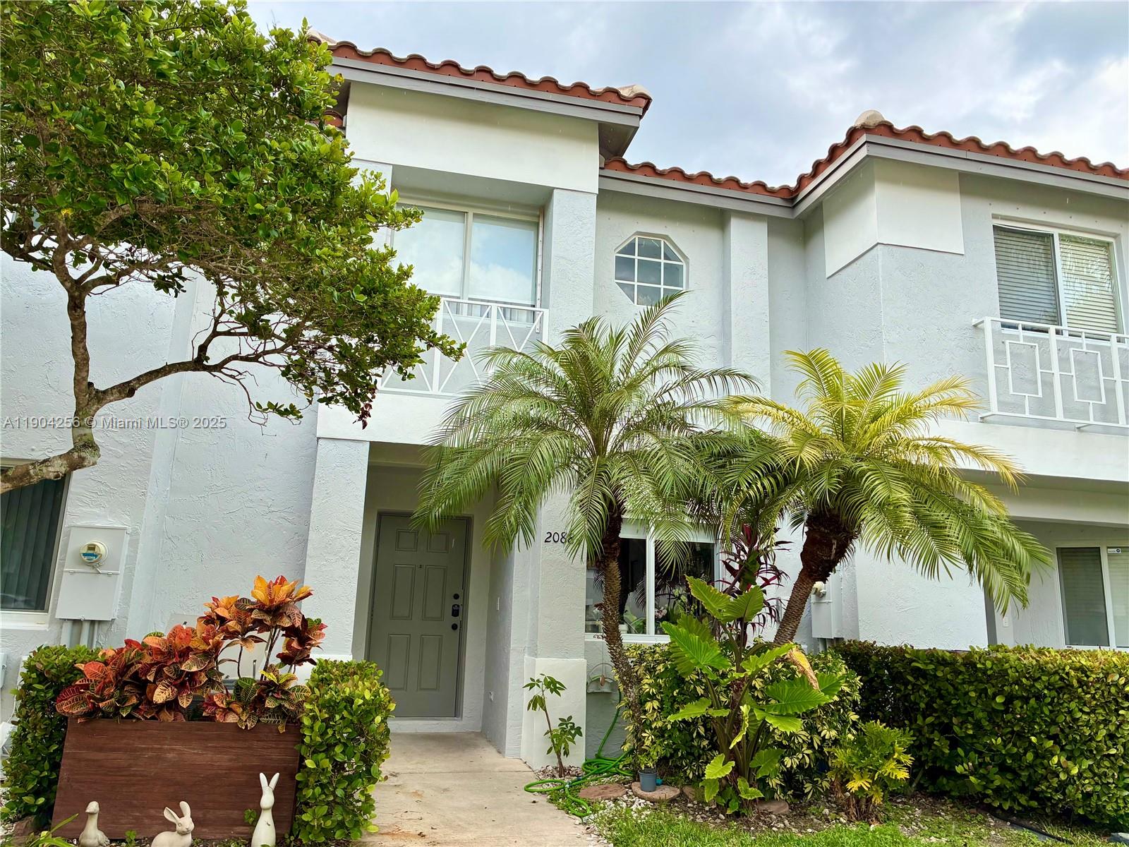 THE "ENCINO" MODEL – 2 MASTER BEDROOMS, 2.5 BATHS, SPACIOUS GREAT ROOM. NO NEIGHBORS BEHIND!
LOCATED IN A GATED COMMUNITY WITH SECURITY PATROL. A+ SCHOOLS. CONVENIENTLY CLOSE TO US 27.