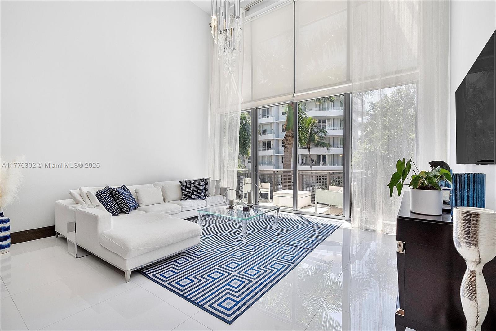 6000 Collins Ave 326