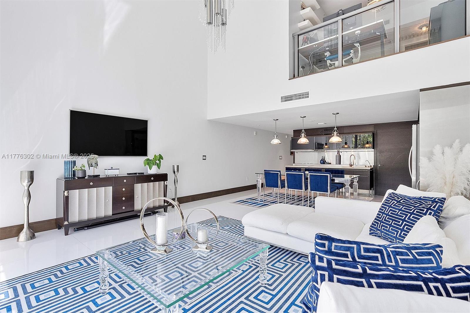 6000 Collins Ave 326