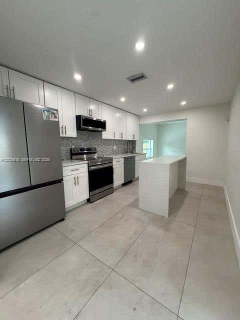 Photo of 4028 SW 49th Ct, Dania Beach, FL 33314 (MLS # A12030618)
