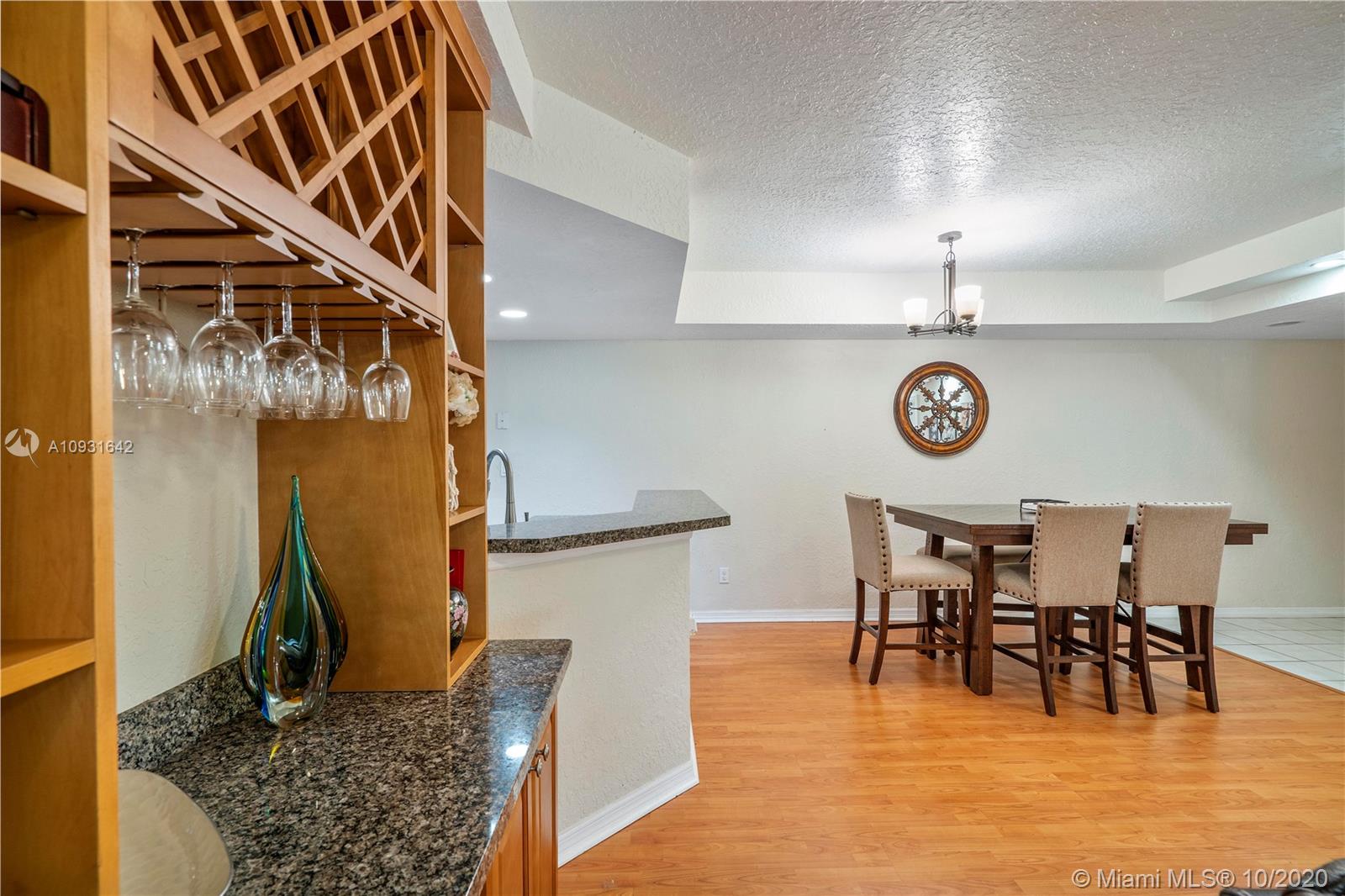 VISCONTI CONDO - Residential