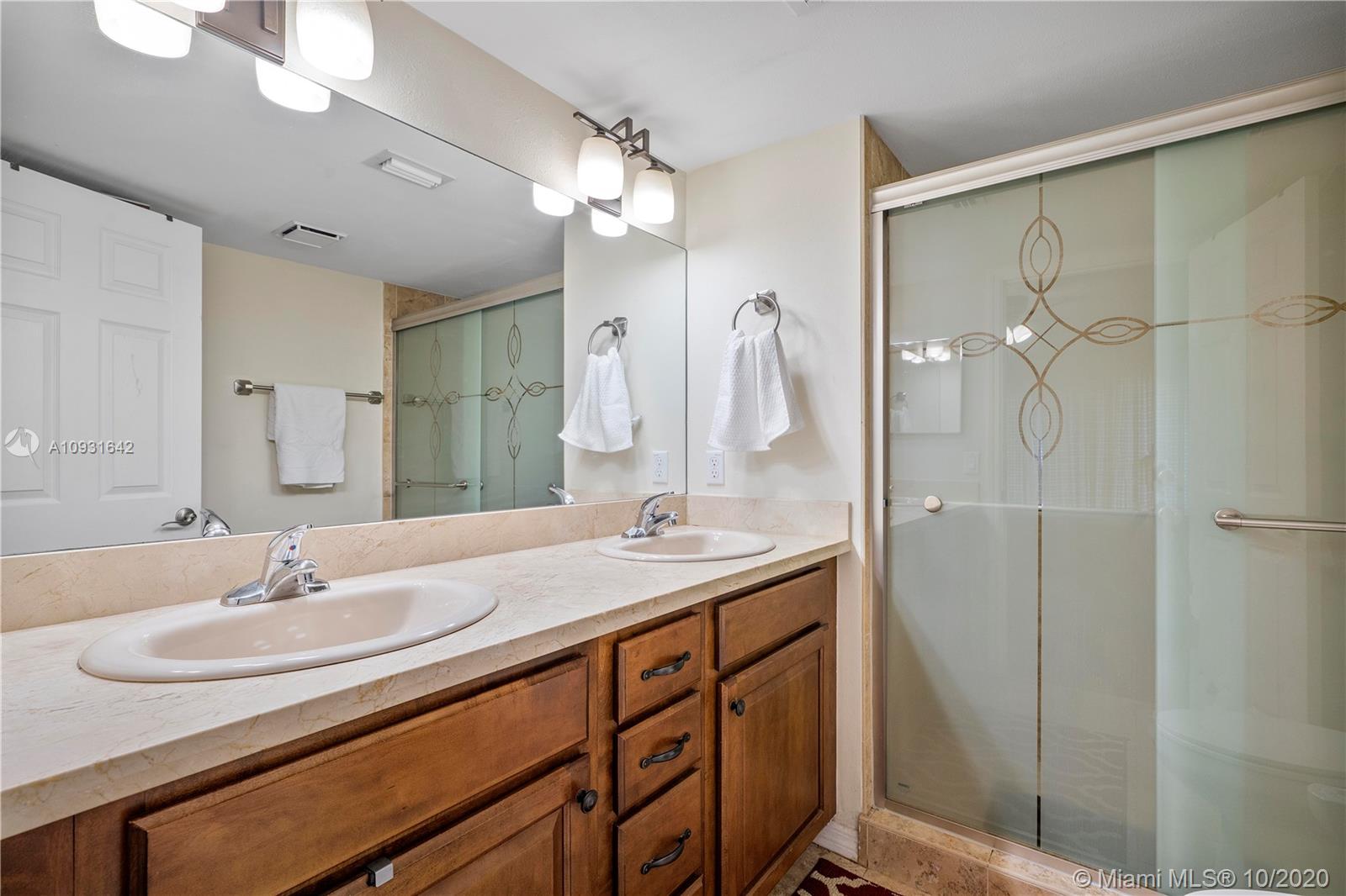 VISCONTI CONDO - Residential