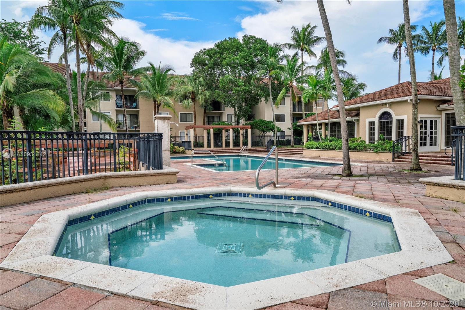 VISCONTI CONDO - Residential