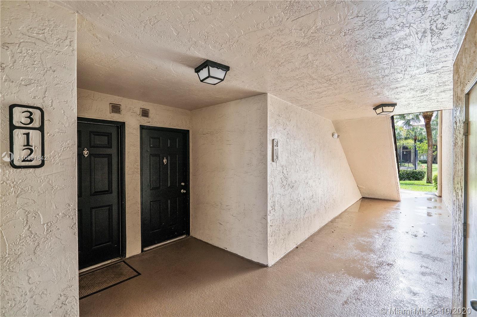 VISCONTI CONDO - Residential