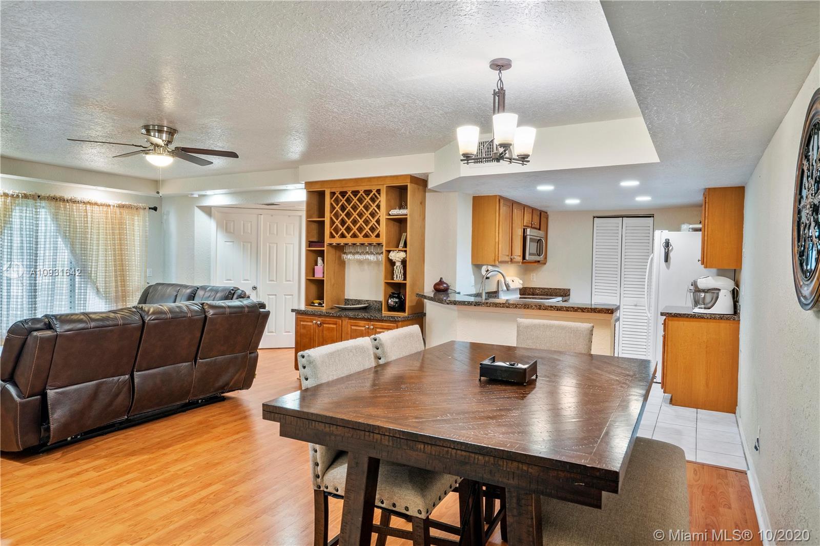 VISCONTI CONDO - Residential