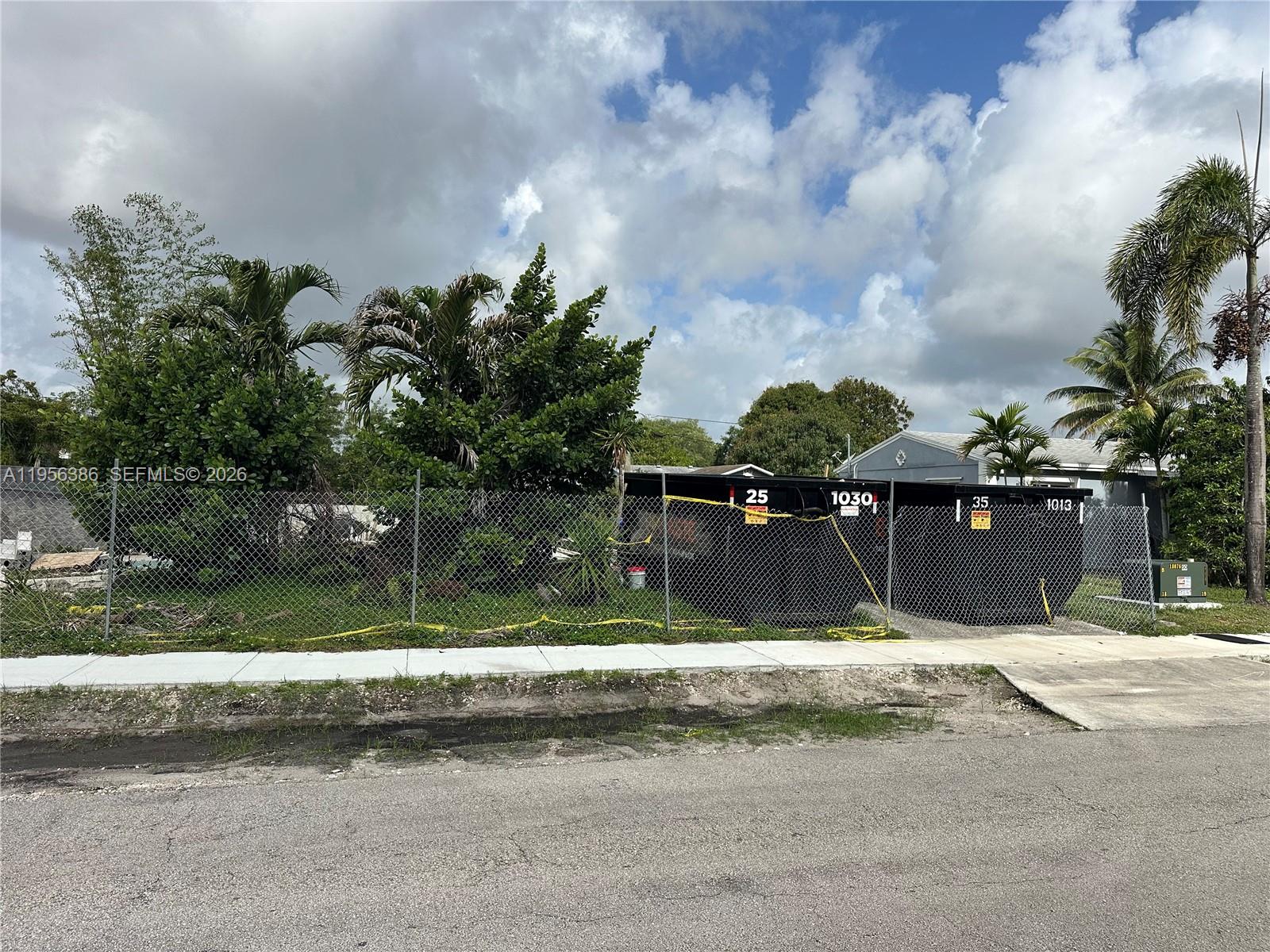 2101 SW 46th Ave