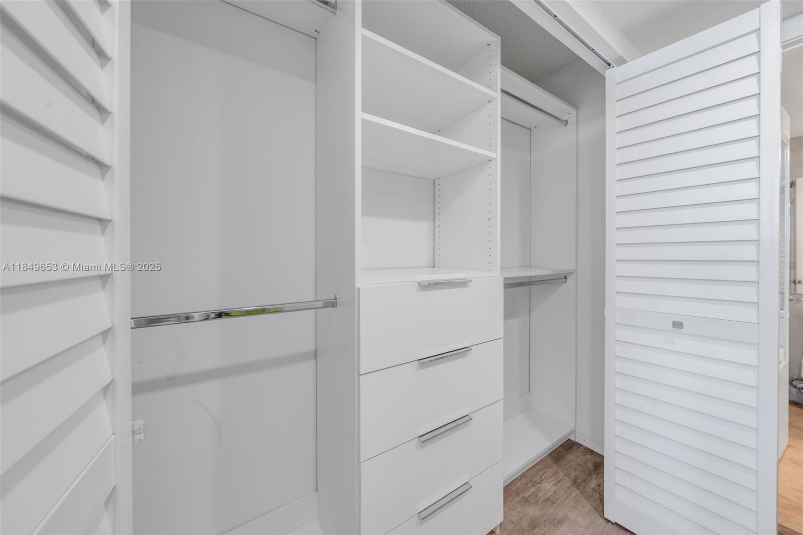 YACHT CLUB AT PORTOFINO C - Residential