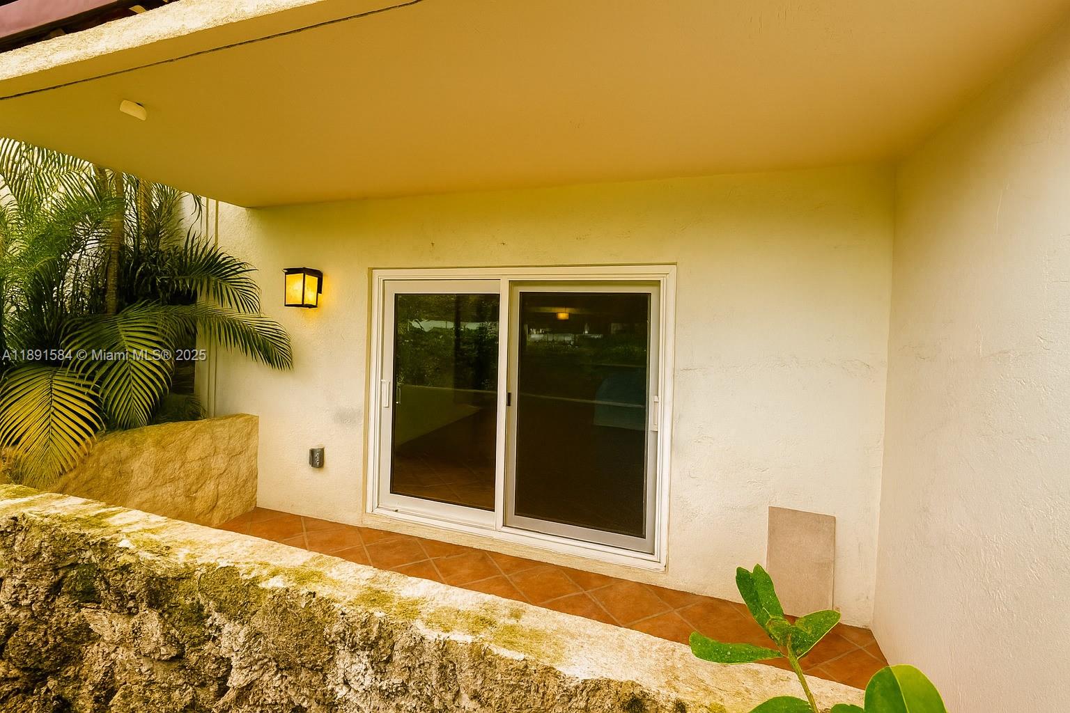 DADELAND CAPRI CONDO - Residential