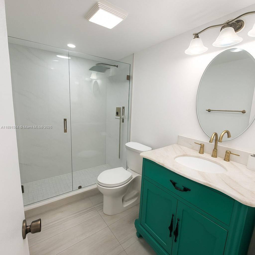 DADELAND CAPRI CONDO - Residential