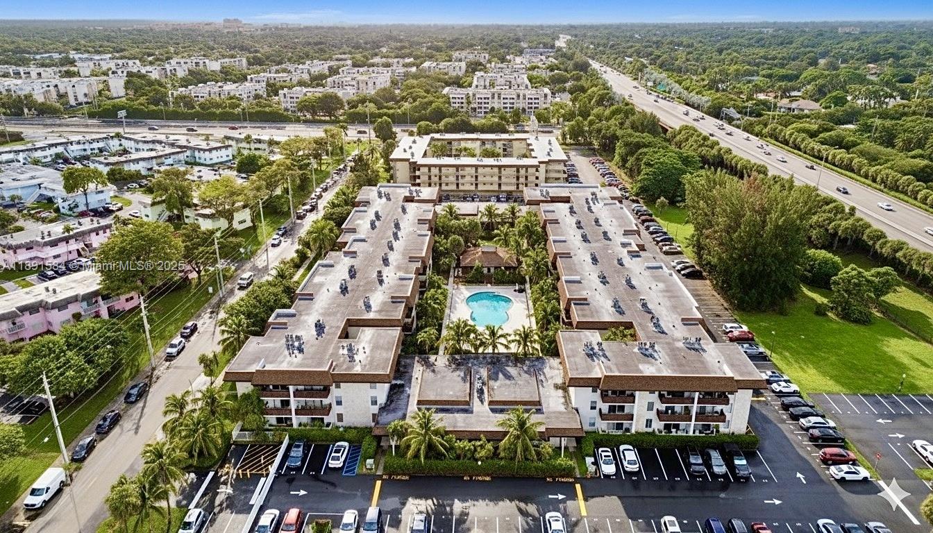 DADELAND CAPRI CONDO - Residential