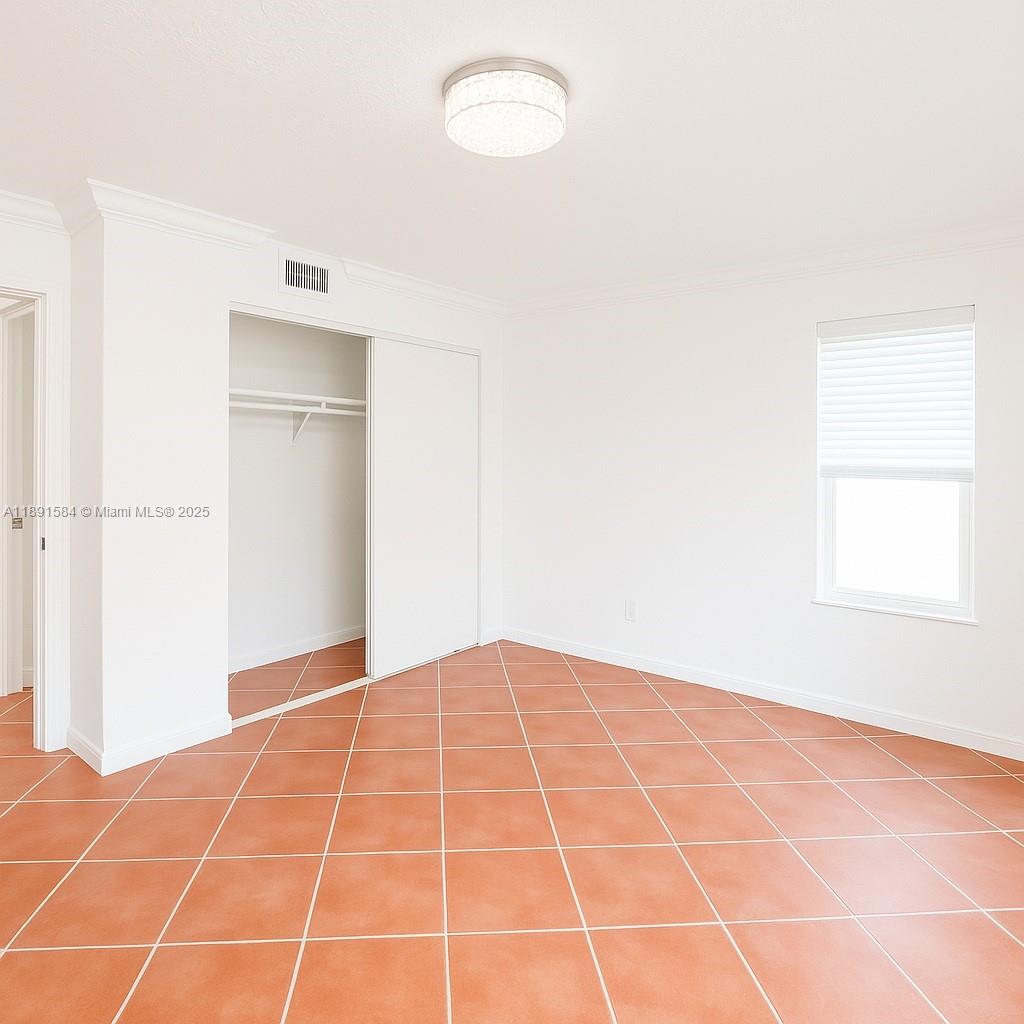 DADELAND CAPRI CONDO - Residential
