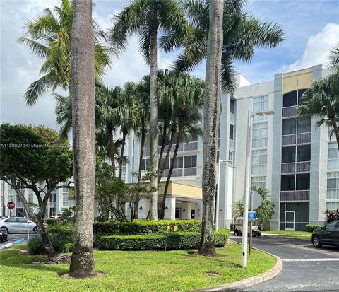 Photo of 9725 NW 52nd St #522, Doral, FL 33178 (MLS # A11890270)