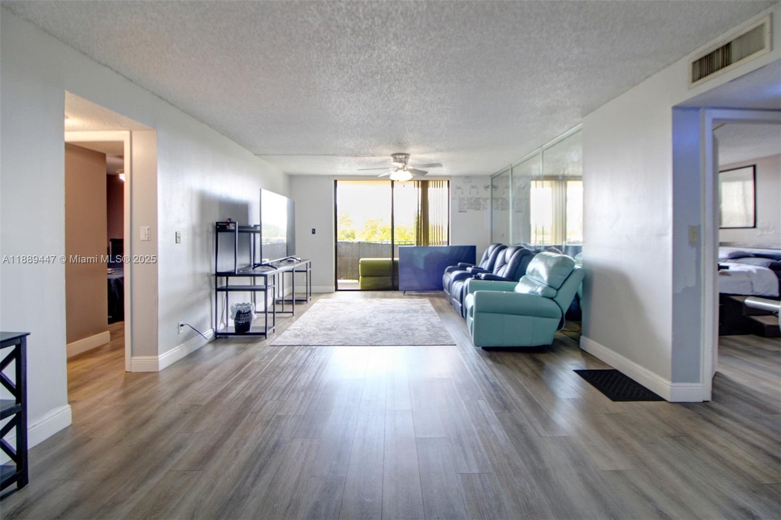 GATE THREE CONDO - Residential