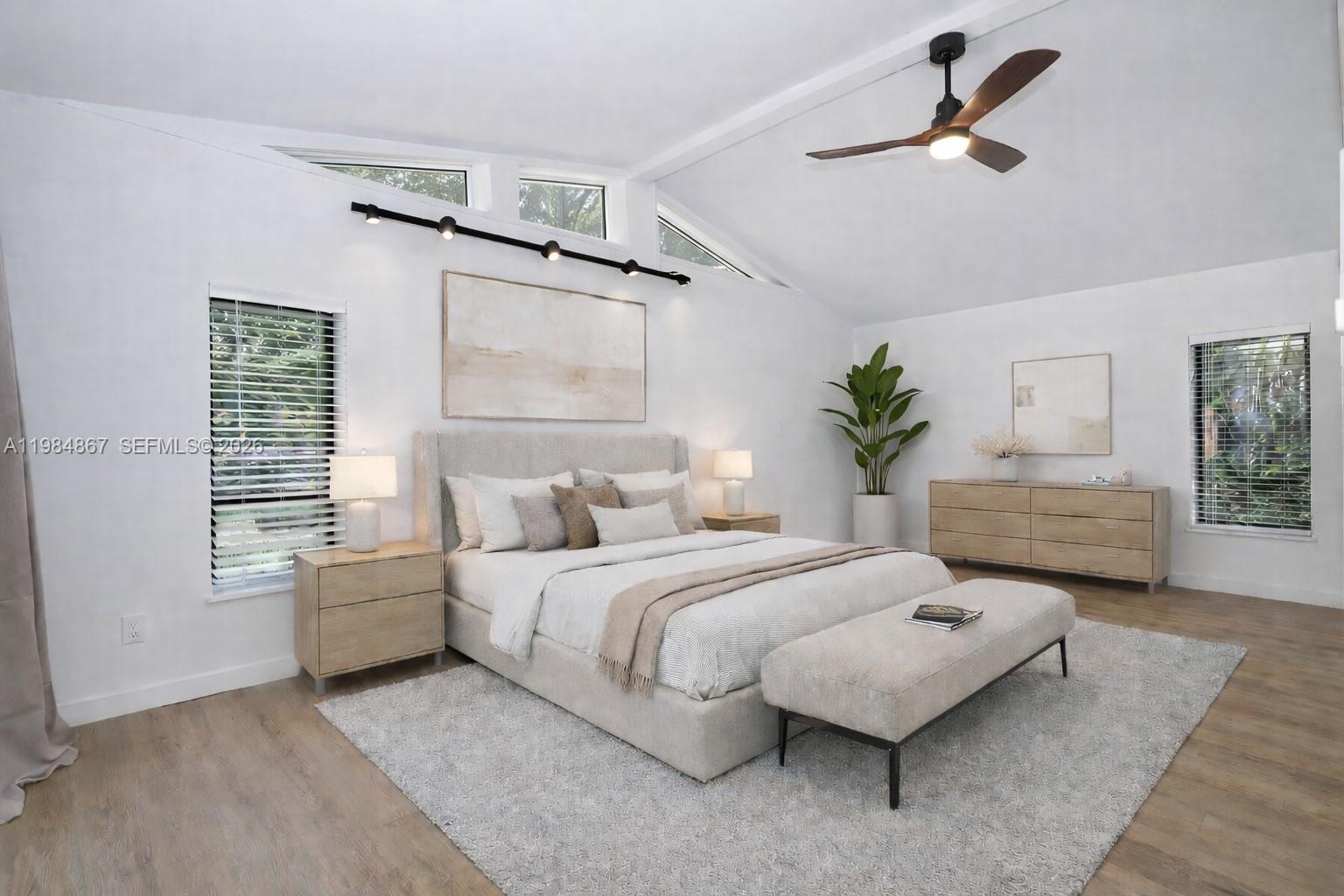 ROCK LAKE - Residential