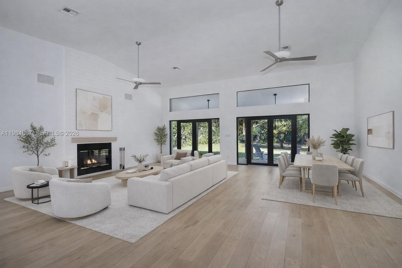 ROCK LAKE - Residential