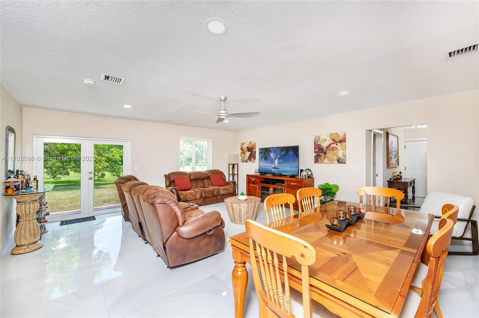 EVERGLADES SUGAR & LAND C - Residential